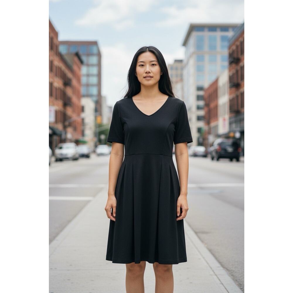 Vineyard Vines Women's Dress Black Size 2 Pleated Preppy Basic Versatile